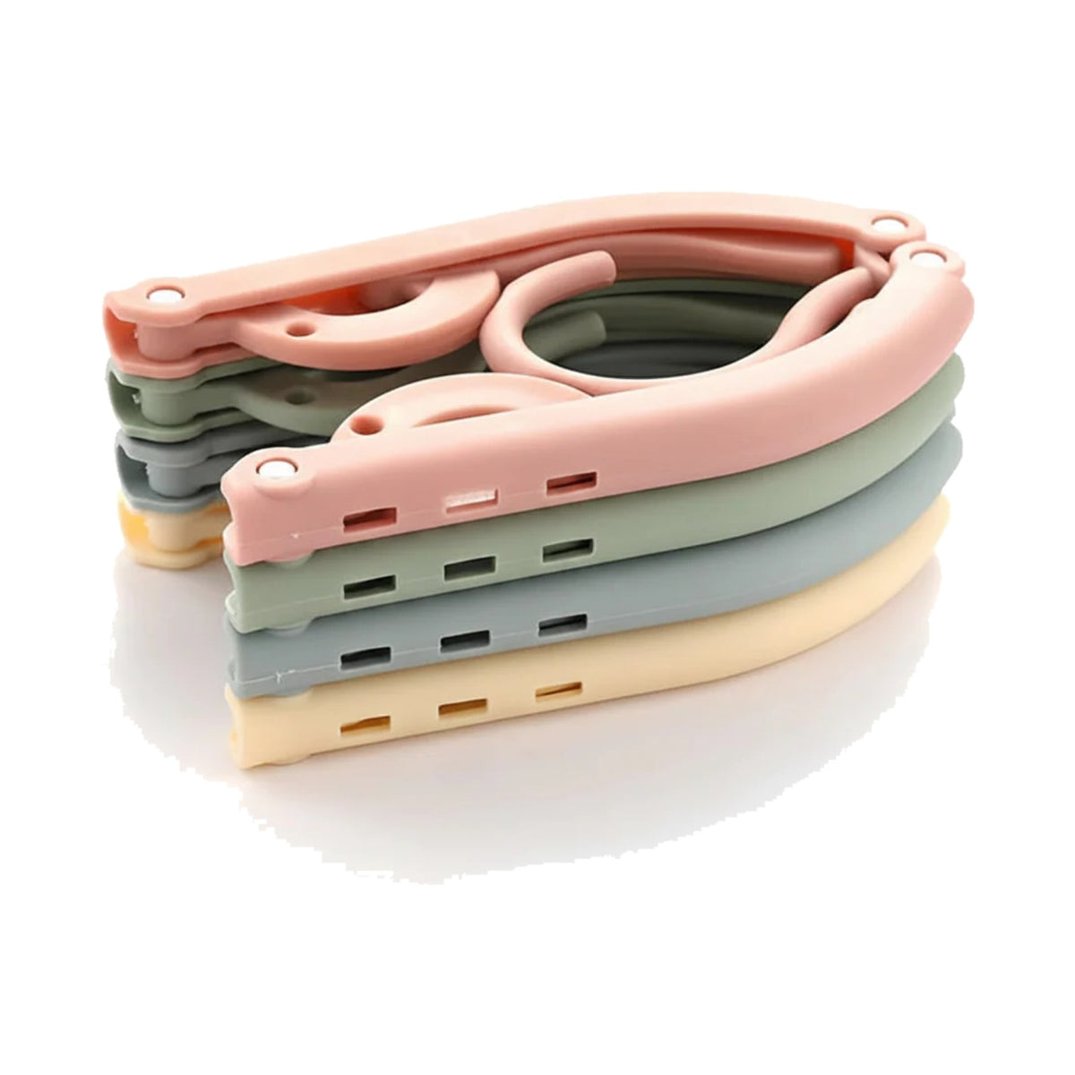 Travel Laundry Kit: Foldable travel hangers